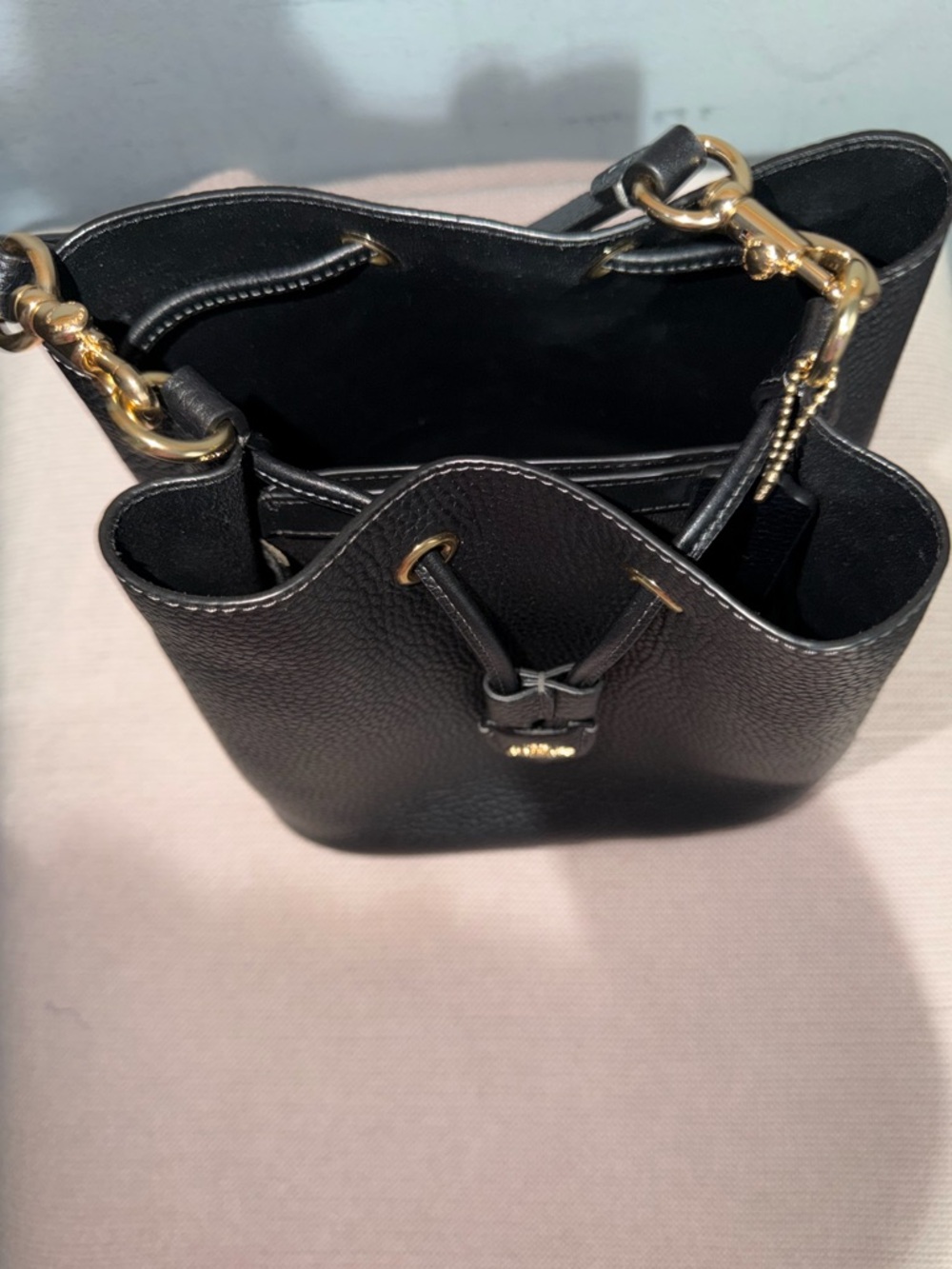 Black Leather Drawstring Bucket Bag - Picture 4 of 5